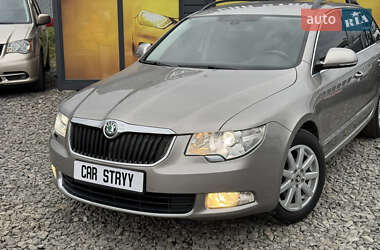 Универсал Skoda Superb 2010 в Стрые