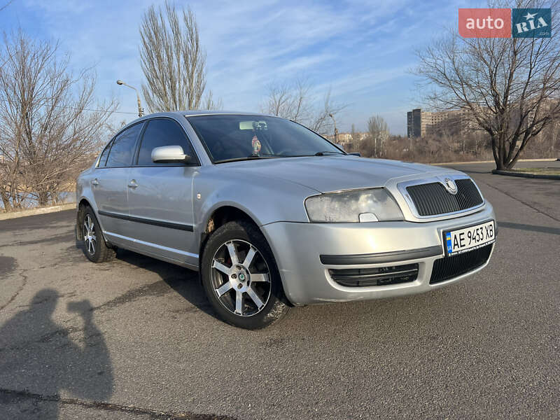 Лифтбек Skoda Superb 2005 в Кривом Роге