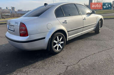 Лифтбек Skoda Superb 2005 в Кривом Роге