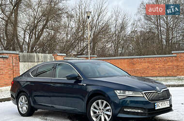 Лифтбек Skoda Superb 2020 в Дрогобыче