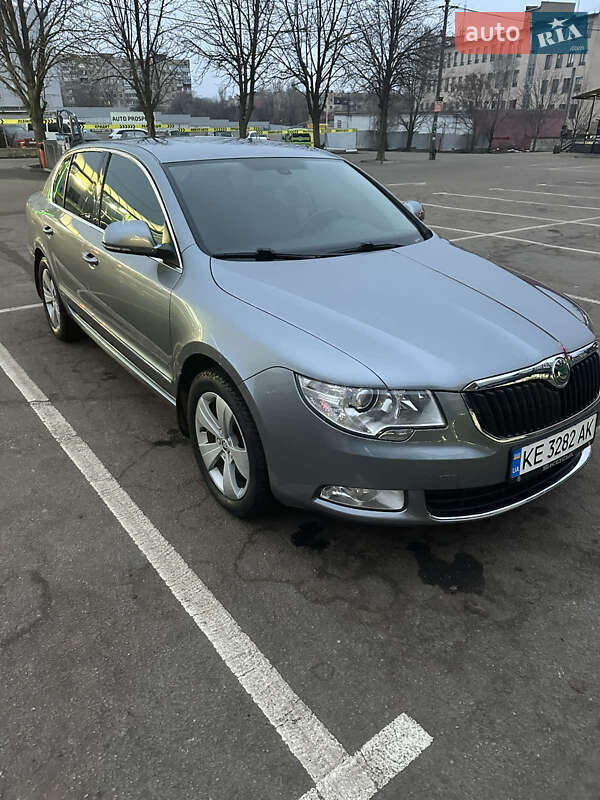 Лифтбек Skoda Superb 2011 в Кривом Роге