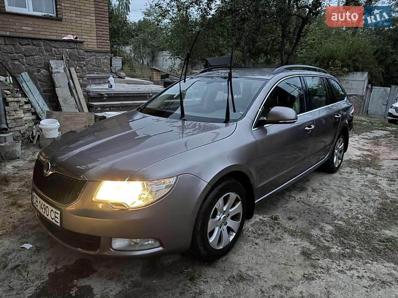 Skoda Superb 2012