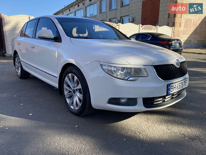 Ліфтбек Skoda Superb 2012 в Подільську