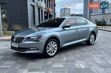 Лифтбек Skoda Superb 2015 в Киеве