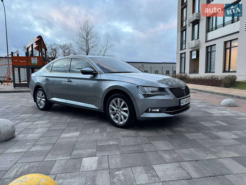 Ліфтбек Skoda Superb 2015 в Києві