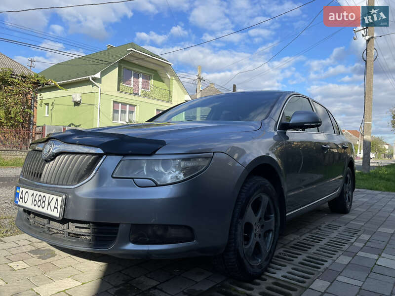 Лифтбек Skoda Superb 2008 в Ужгороде