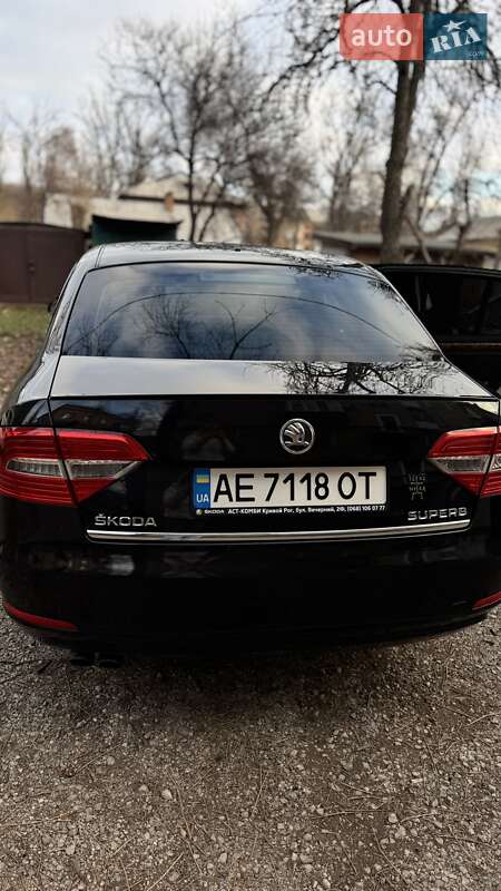 Седан Skoda Superb 2013 в Кривому Розі