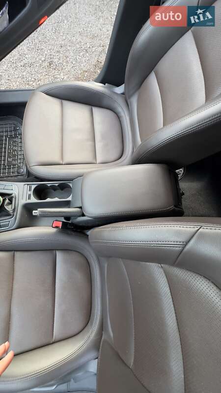 Седан Skoda Superb 2013 в Кривому Розі