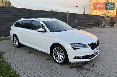 Универсал Skoda Superb 2018 в 
