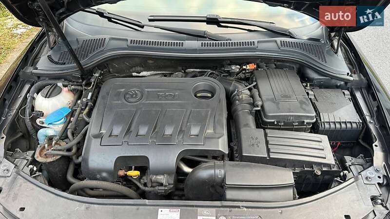 Универсал Skoda Superb 2015 в Ужгороде