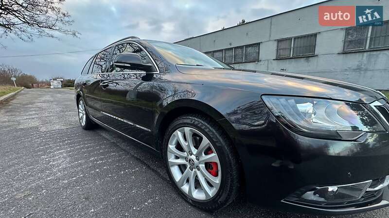 Универсал Skoda Superb 2015 в Ужгороде
