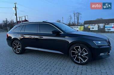 Универсал Skoda Superb 2015 в 