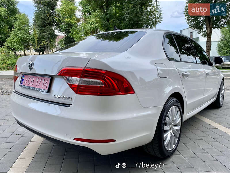 Лифтбек Skoda Superb 2013 в Хусте