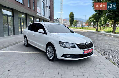 Лифтбек Skoda Superb 2013 в Хусте