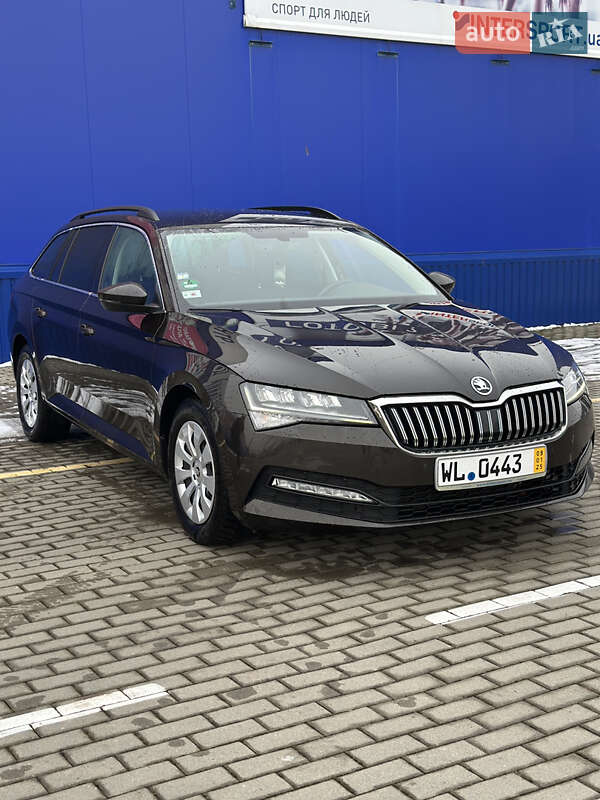 Универсал Skoda Superb 2021 в 