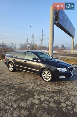 Лифтбек Skoda Superb 2009 в 