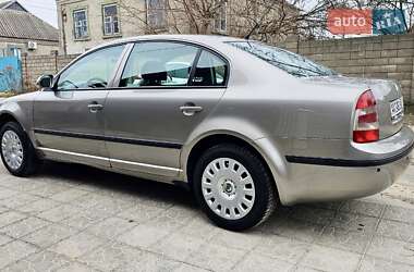 Лифтбек Skoda Superb 2007 в Каменском