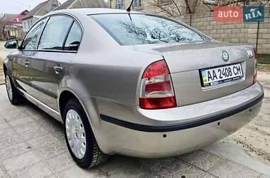 Лифтбек Skoda Superb 2007 в Каменском