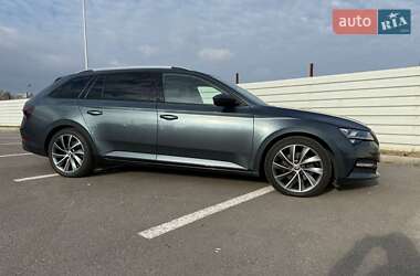 Універсал Skoda Superb 2019 в 