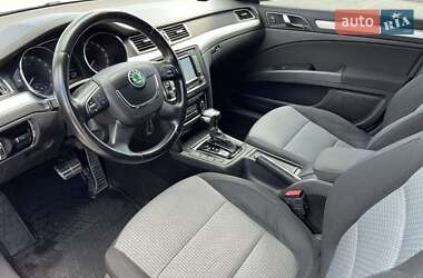 Універсал Skoda Superb 2011 в Дрогобичі