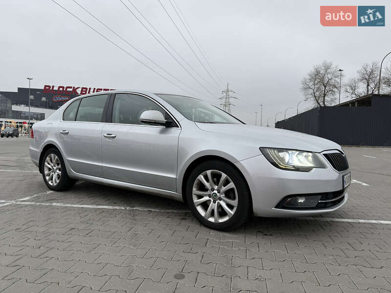 Ліфтбек Skoda Superb 2013 в Києві