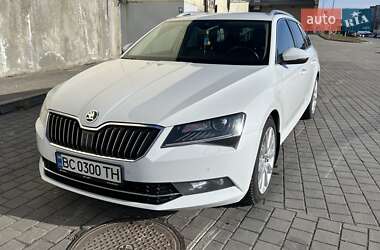 Універсал Skoda Superb 2015 в Львові