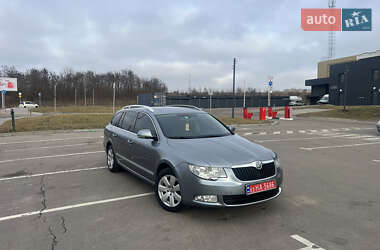 Універсал Skoda Superb 2012 в Рівному