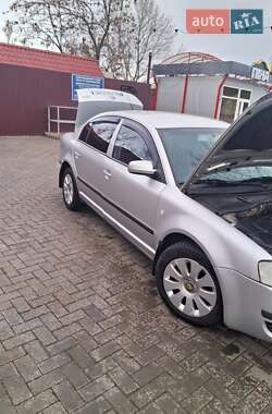 Лифтбек Skoda Superb 2005 в 