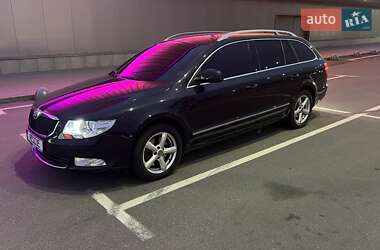 Універсал Skoda Superb 2011 в Києві