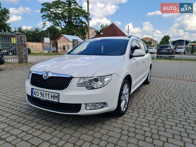 Универсал Skoda Superb 2010 в Ужгороде