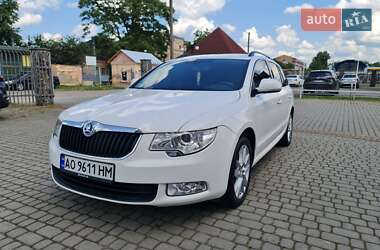 Универсал Skoda Superb 2010 в Ужгороде