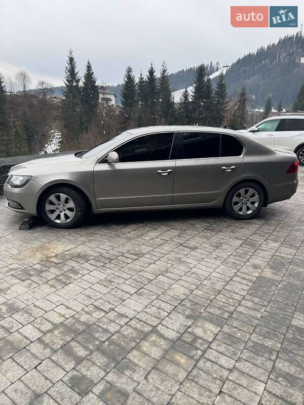 Лифтбек Skoda Superb 2013 в Луцке