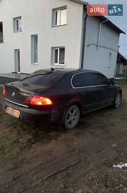 Лифтбек Skoda Superb 2010 в Мостиске