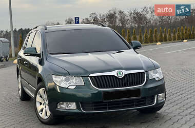 Універсал Skoda Superb 2011 в Луцьку