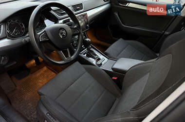 Лифтбек Skoda Superb 2017 в 