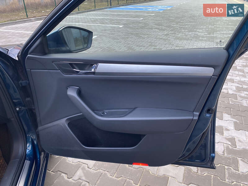 Универсал Skoda Superb 2020 в Луцке