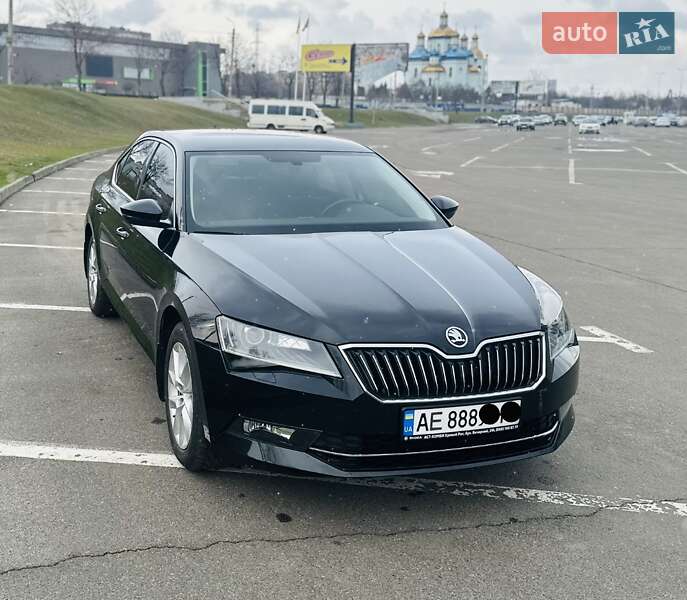 Универсал Skoda Superb 2018 в Кривом Роге