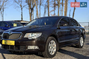 Ліфтбек Skoda Superb 2013 в Умані