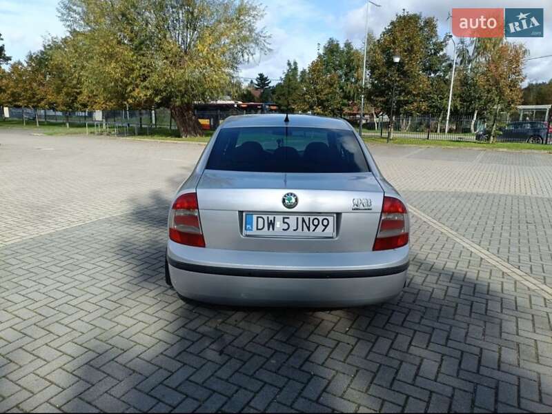 Ліфтбек Skoda Superb 2001 в Слов'янську