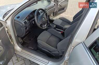 Ліфтбек Skoda Superb 2001 в Слов'янську