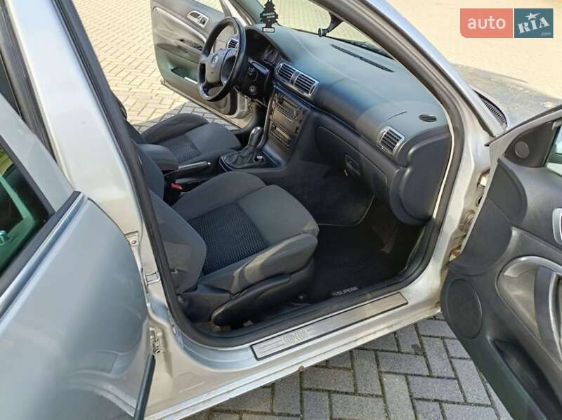 Ліфтбек Skoda Superb 2001 в Слов'янську