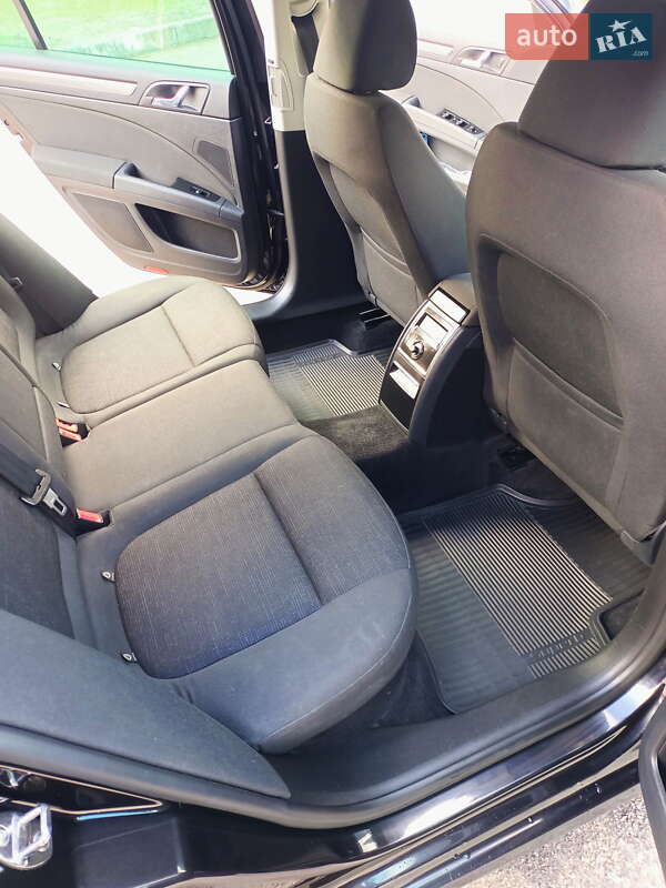 Універсал Skoda Superb 2014 в Харкові