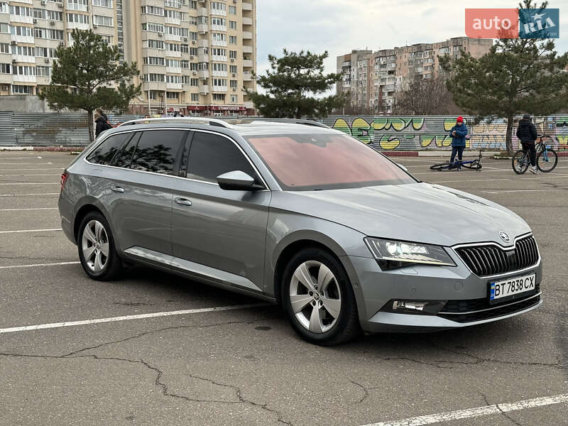 Универсал Skoda Superb 2015 в Николаеве