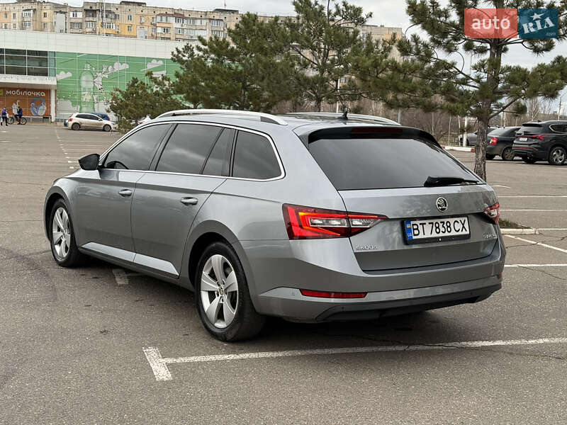 Универсал Skoda Superb 2015 в Николаеве