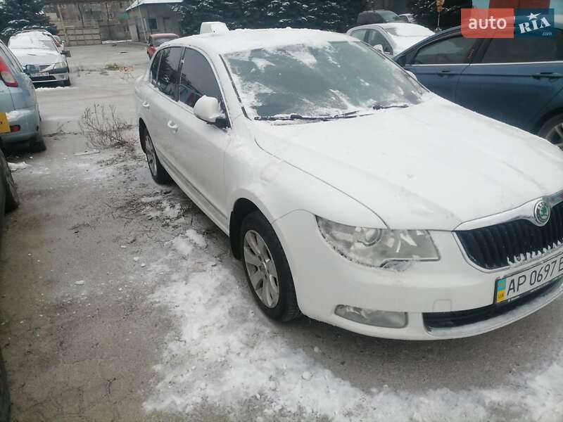 Лифтбек Skoda Superb 2010 в Запорожье