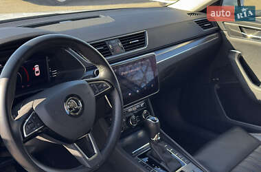 Лифтбек Skoda Superb 2019 в 