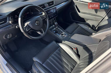 Лифтбек Skoda Superb 2019 в 