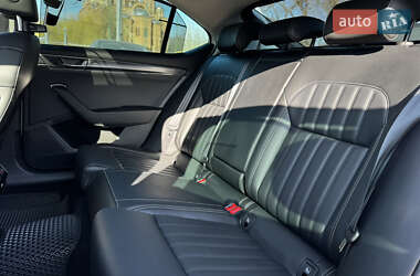 Лифтбек Skoda Superb 2019 в 