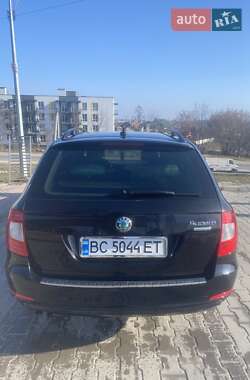 Универсал Skoda Superb 2012 в 