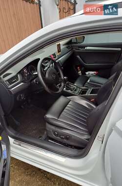 Универсал Skoda Superb 2015 в 